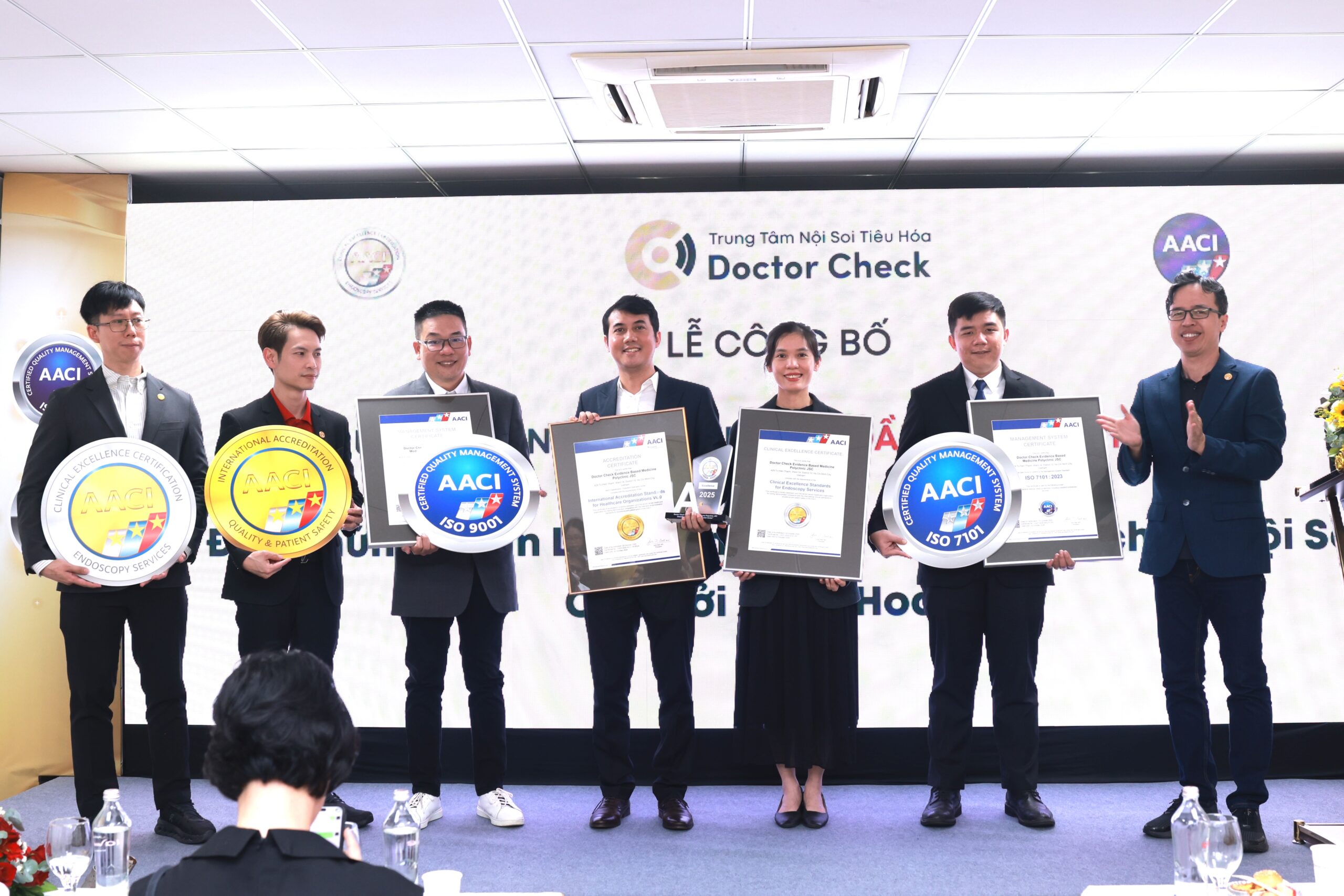 Hiện Thực Hóa Lời Hứa “Không Bỏ Sót Ung Thư Dạ Dày – Đại Tràng Giai Đoạn Sớm” – Doctor Check Trở Thành Trung Tâm Nội Soi Tiêu Hóa Đầu Tiên Tại Việt Nam Đạt Chứng Nhận Lâm Sàng Xuất Sắc Cho Dịch Vụ Nội Soi